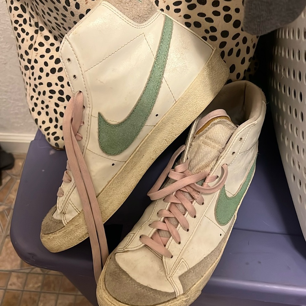 Used Nike shoes